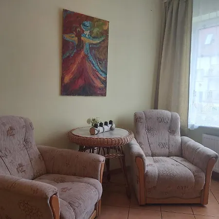 ゲストハウス Goscinne Anna *