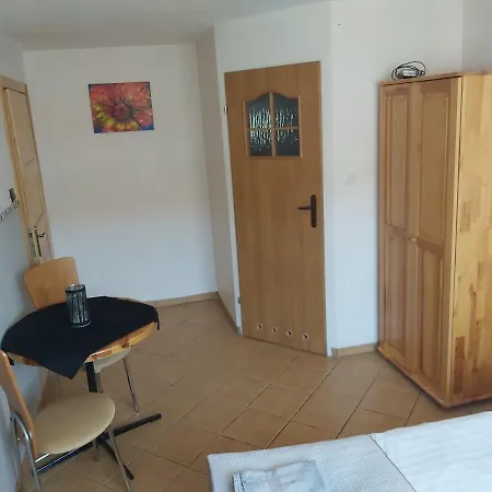 ゲストハウス Goscinne Anna *